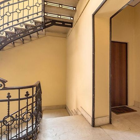 A Due Passi Da Piazza Firenze Apartment Милан Экстерьер фото